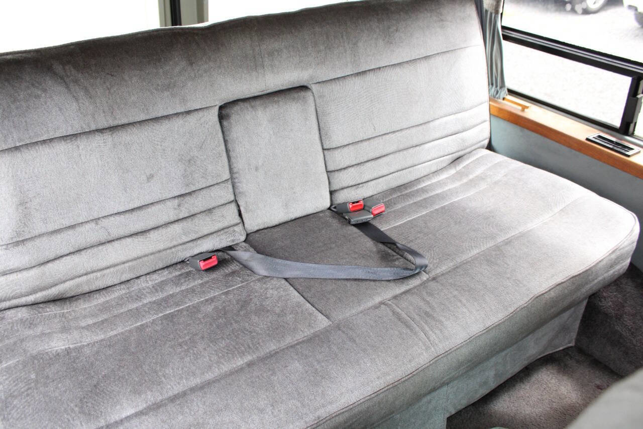 Used 1997 Ford E-150 and Econoline 150 RWD image 23
