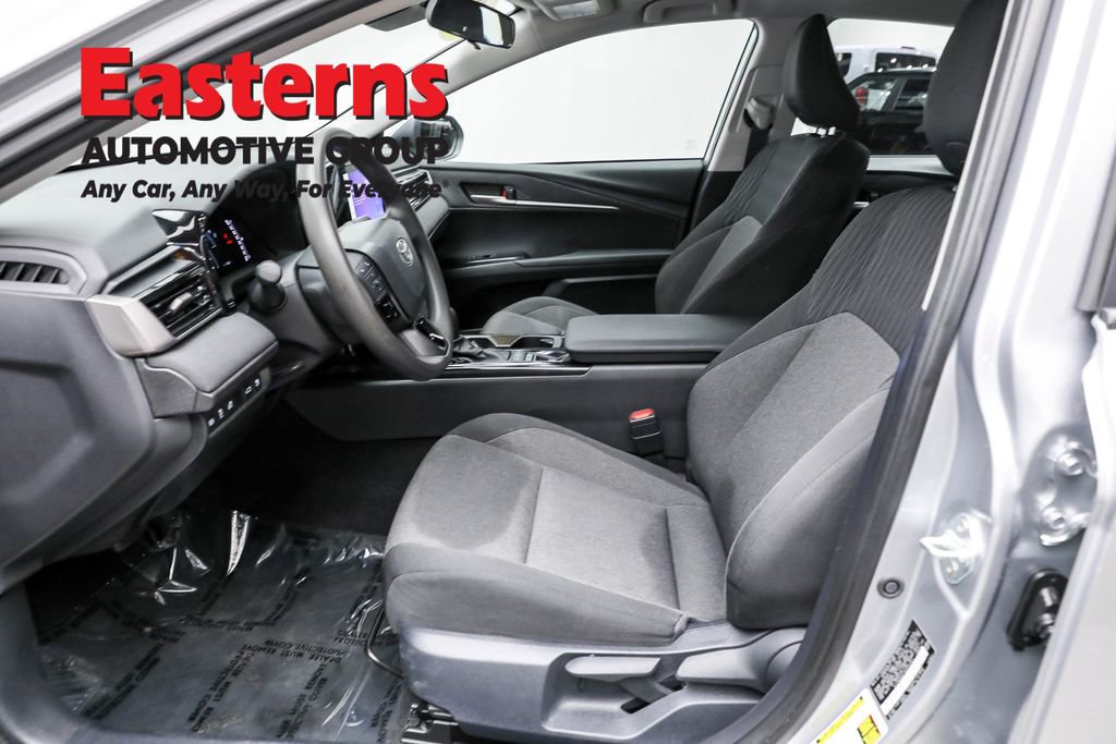 Used 2025 Toyota Camry LE image 14
