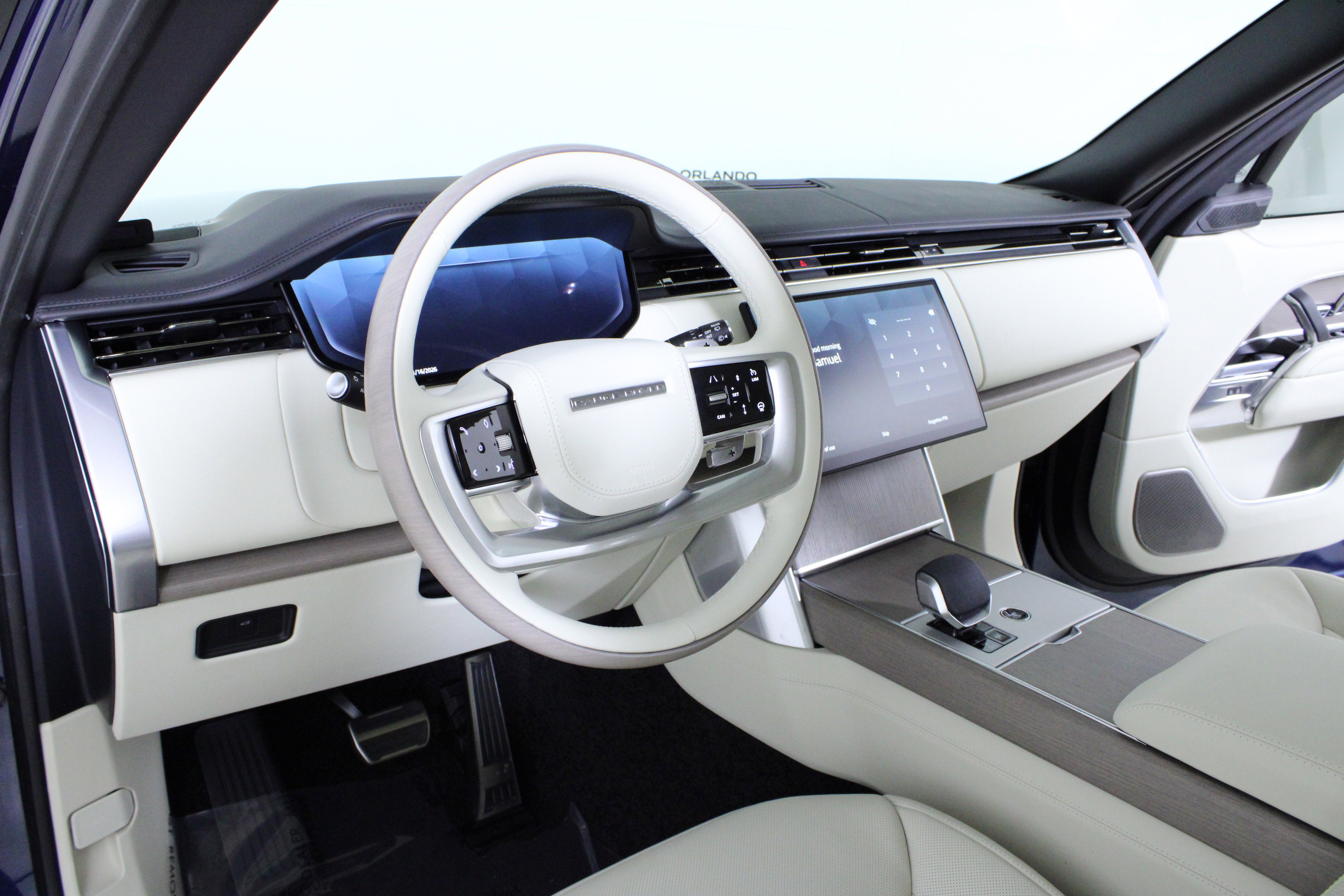 Used 2025 Land Rover Range Rover Autobiography image 23