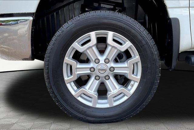 Used 2017 Nissan Titan SV AWD/4WD image 19