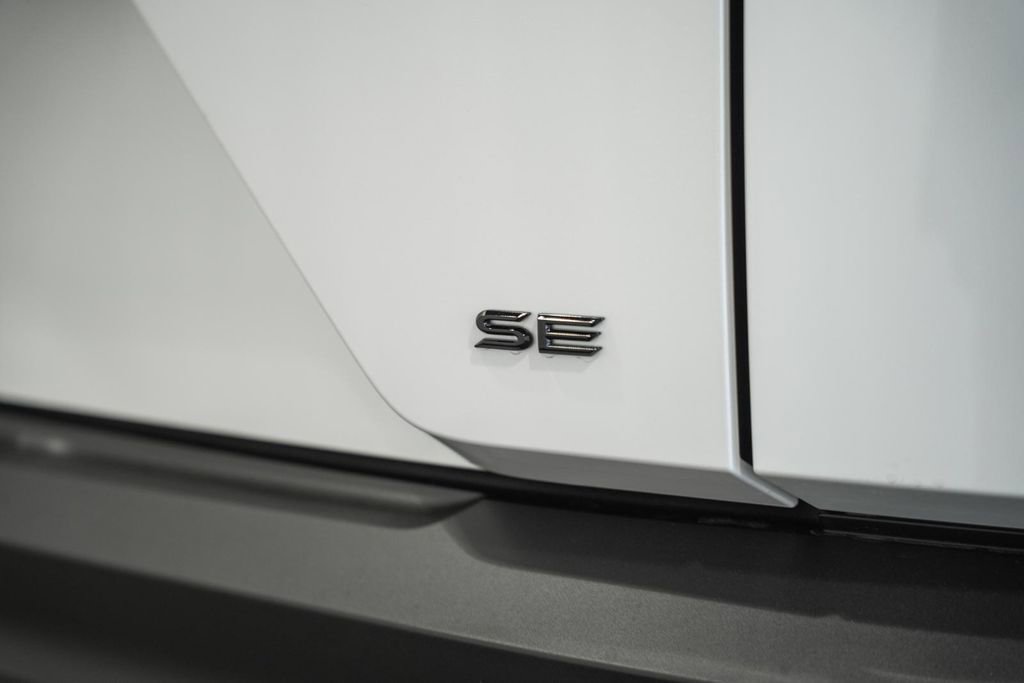 New 2026 Toyota C-HR image 7