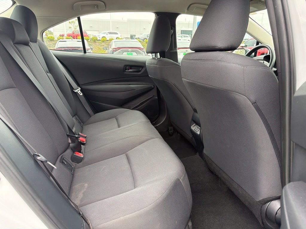 Used 2024 Toyota Corolla LE FWD image 24