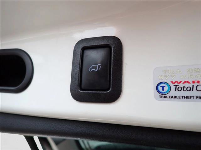 Used 2016 Toyota Highlander XLE image 9