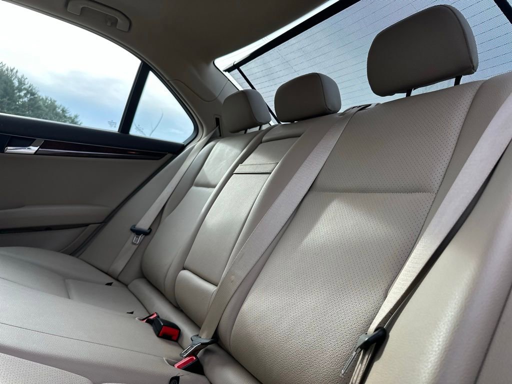 Used 2011 Mercedes-Benz C 300 4MATIC Sedan image 22