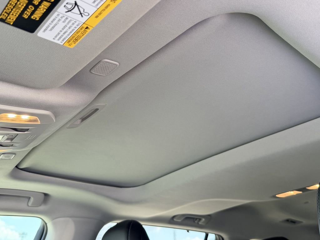 Used 2023 Toyota Highlander Limited image 36