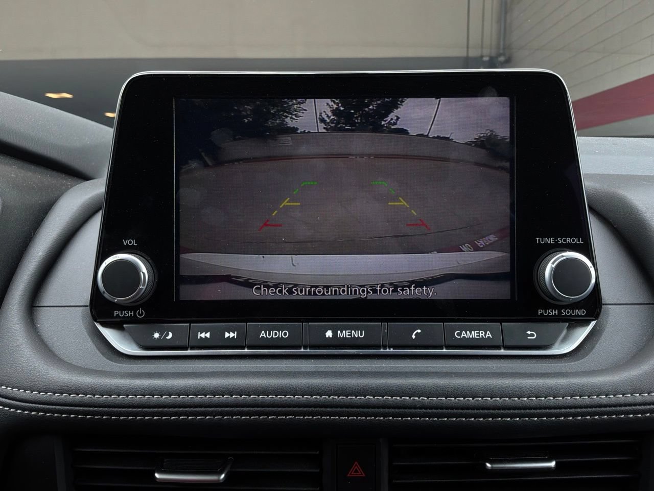Used 2025 Nissan Rogue SV FWD image 31