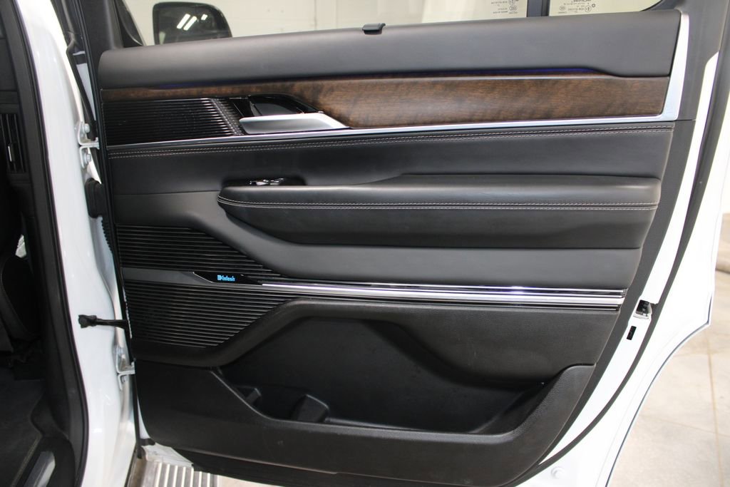 Used 2023 Jeep Grand Wagoneer 4WD image 37