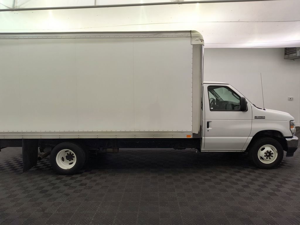 Used 2021 Ford E-450 and Econoline 450 Super Duty w/ Power Windows & Locks Group image 6