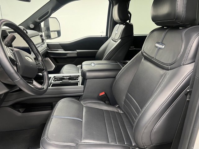 Used 2025 Ford F450 Platinum w/ FX4 Off-Road Package image 22