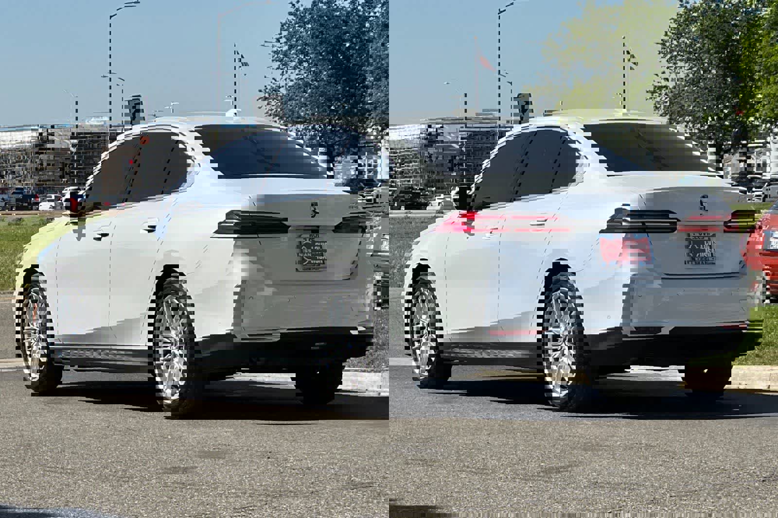 Used 2024 BMW 530i 530i w/ Premium Package image 7