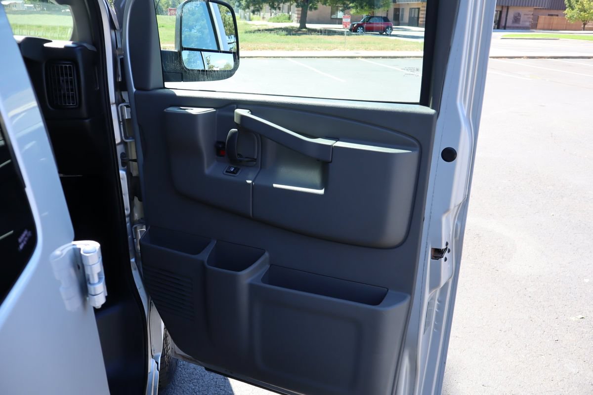Used 2016 Chevrolet Express 3500 LT w/ LT Preferred Equipment Group RWD image 25