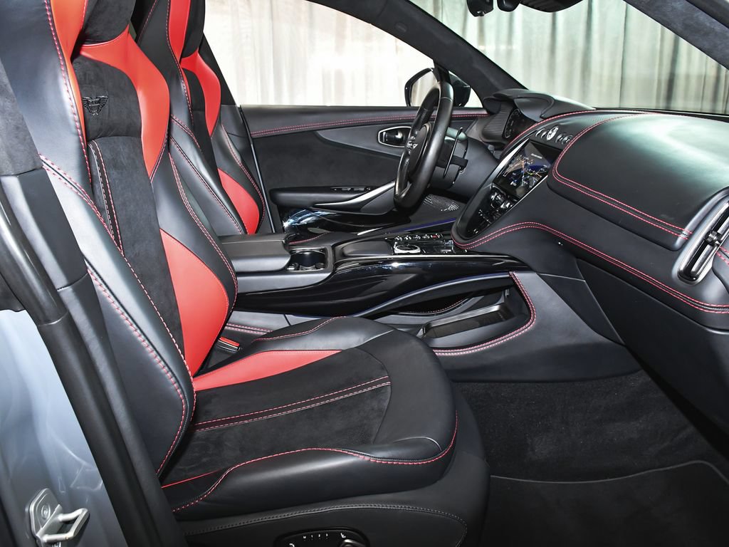 Used 2023 Aston Martin DBX AWD/4WD image 57