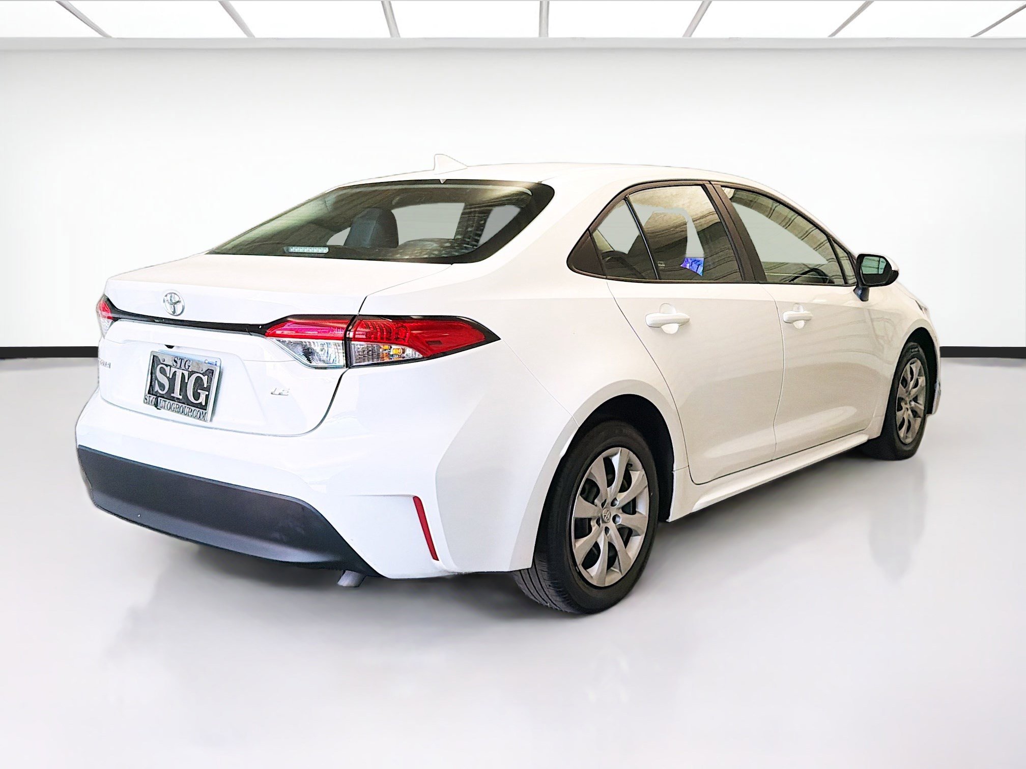 Used 2024 Toyota Corolla LE image 4
