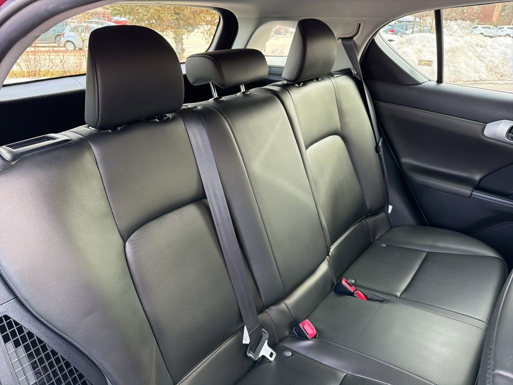 Used 2012 Lexus CT 200h image 12