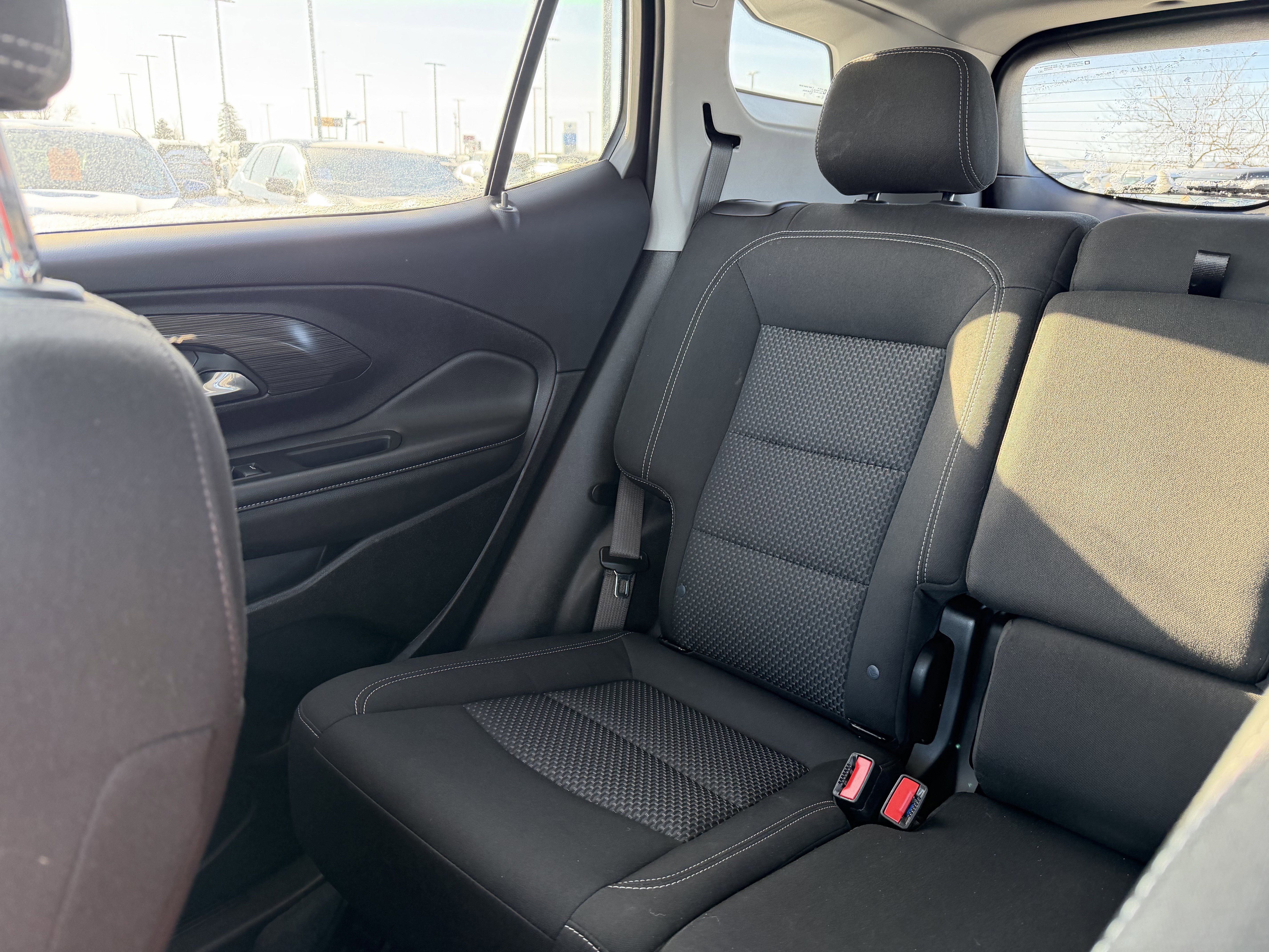 Used 2024 GMC Terrain SLE image 12