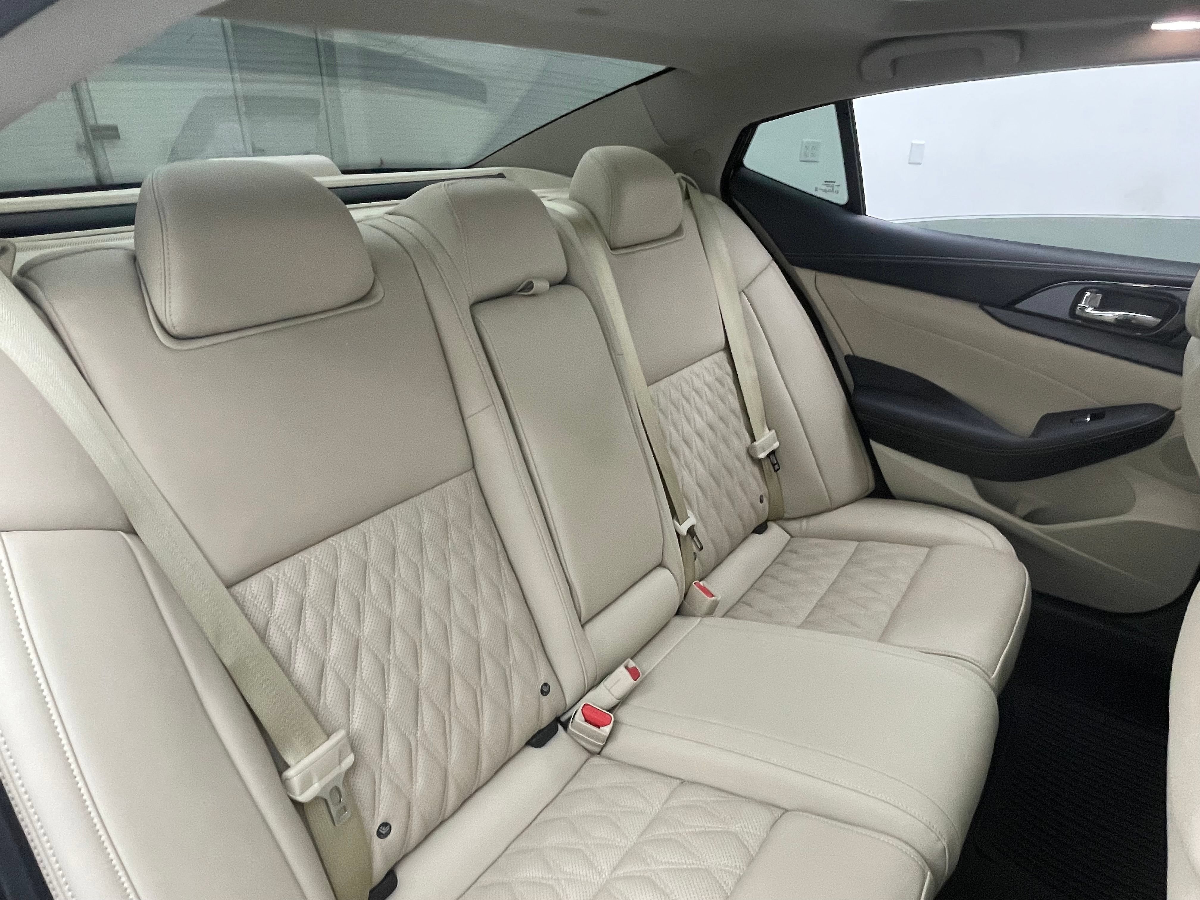 Used 2023 Nissan Maxima Platinum w/ Sport Mat Group FWD image 40