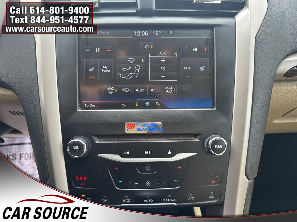 Used 2014 Ford Fusion SE w/ Equipment Group 202A image 24