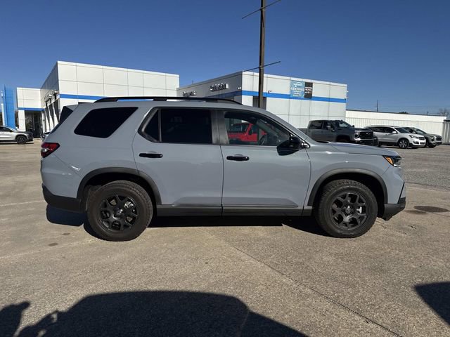 Used 2025 Honda Pilot TrailSport image 6