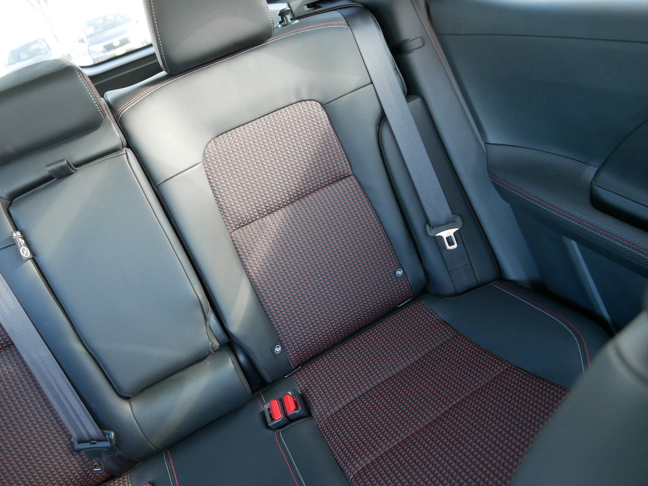 Used 2025 Nissan Kicks SR image 14