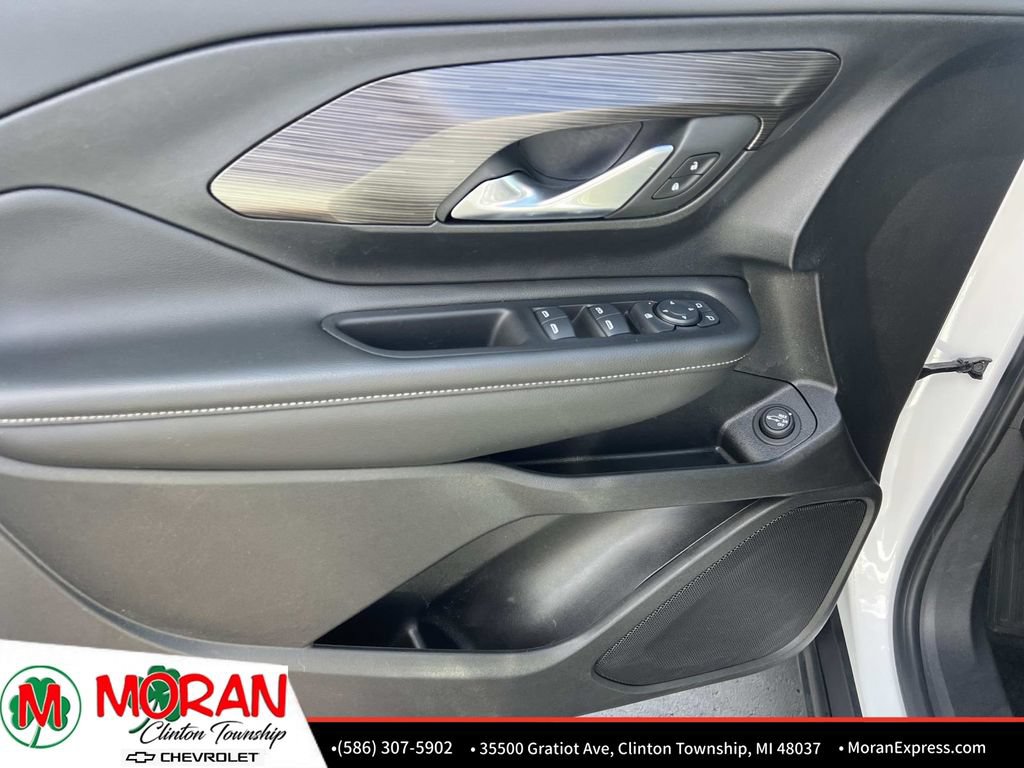 Certified 2024 GMC Terrain SLE w/ Driver Convenience Package FWD image 16