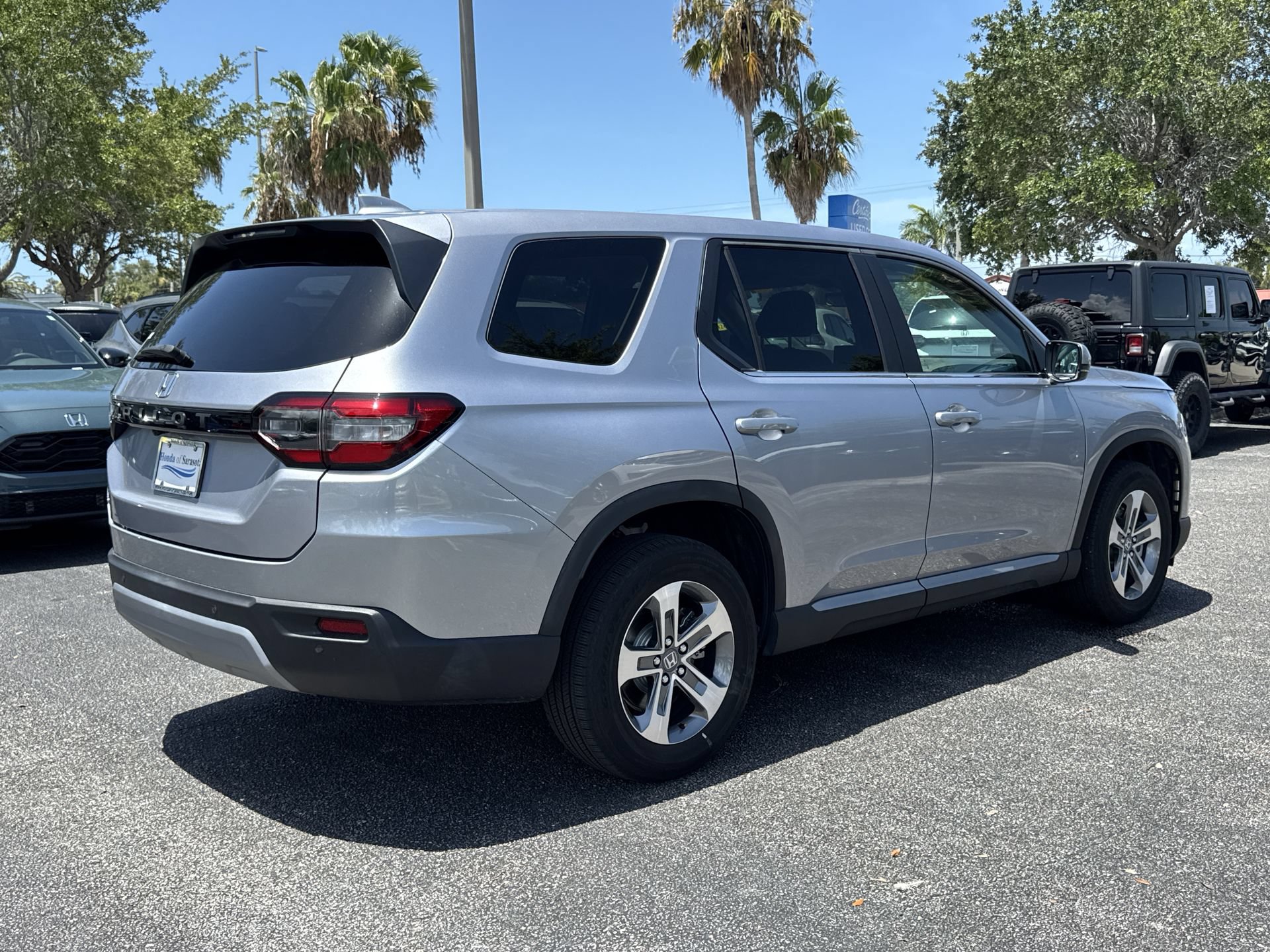 Used 2023 Honda Pilot EX-L image 6