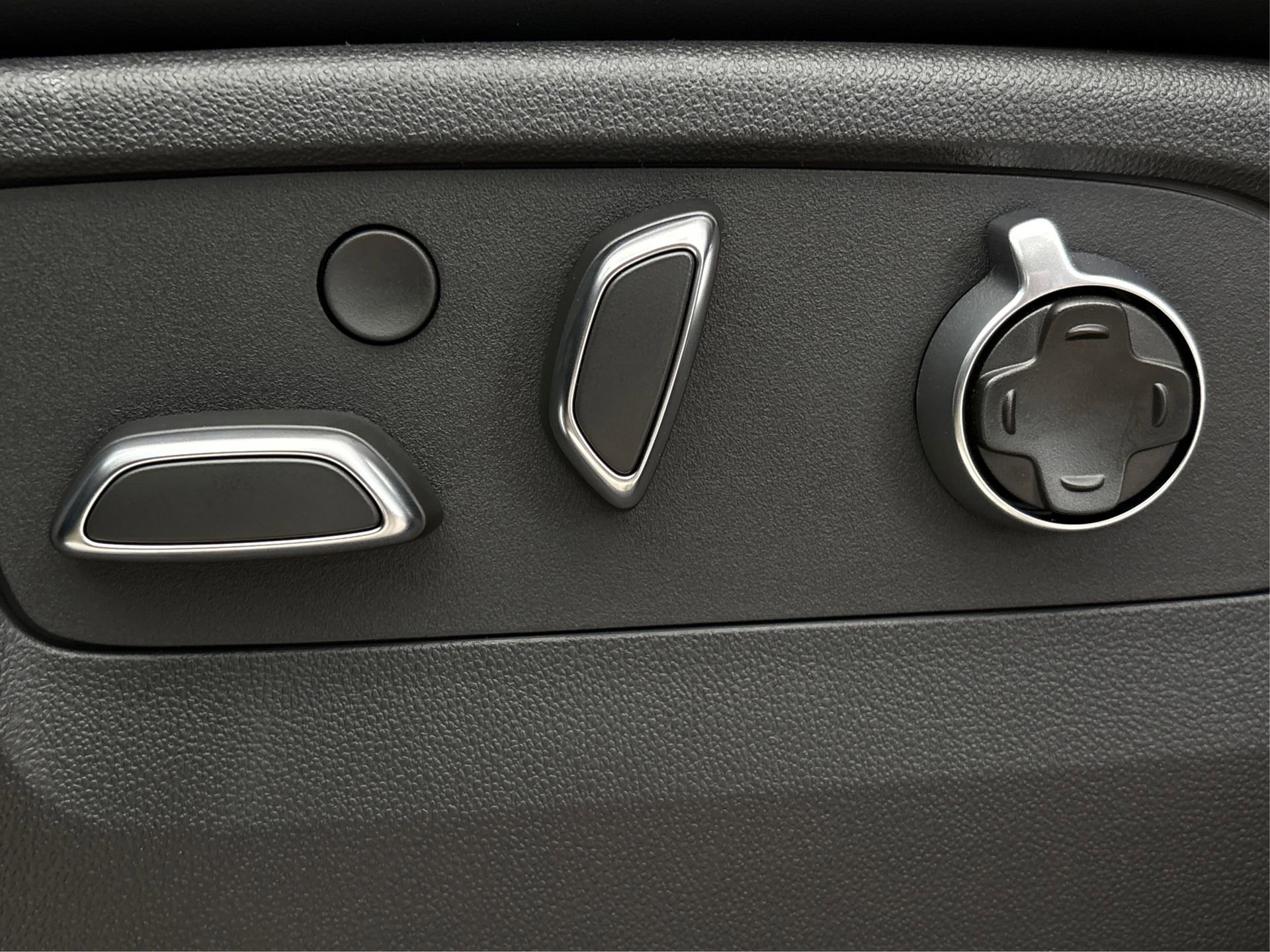 New 2025 Cadillac Escalade Sport Platinum image 32