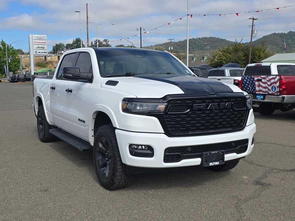 Used 2025 RAM 1500 Big Horn AWD/4WD image 4