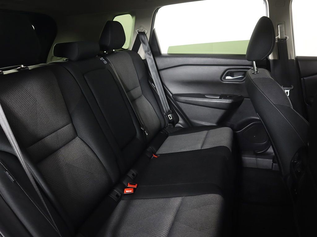 Used 2024 Nissan Rogue SV AWD/4WD image 32