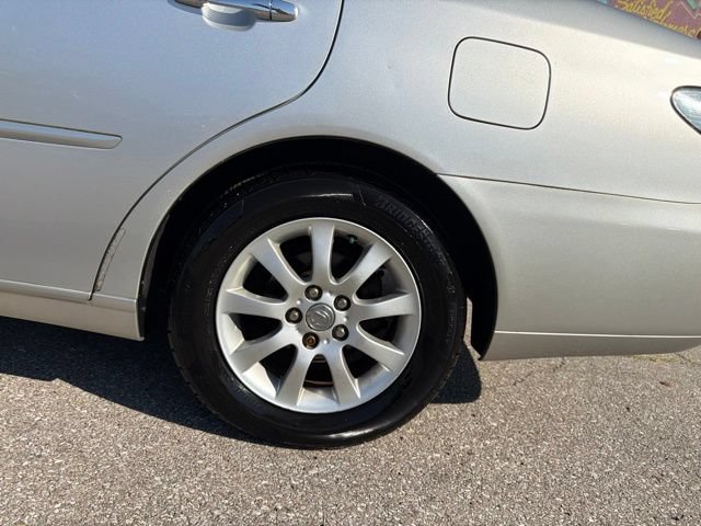 Used 2002 Lexus ES 330 w/ Premium Pkg FWD image 32