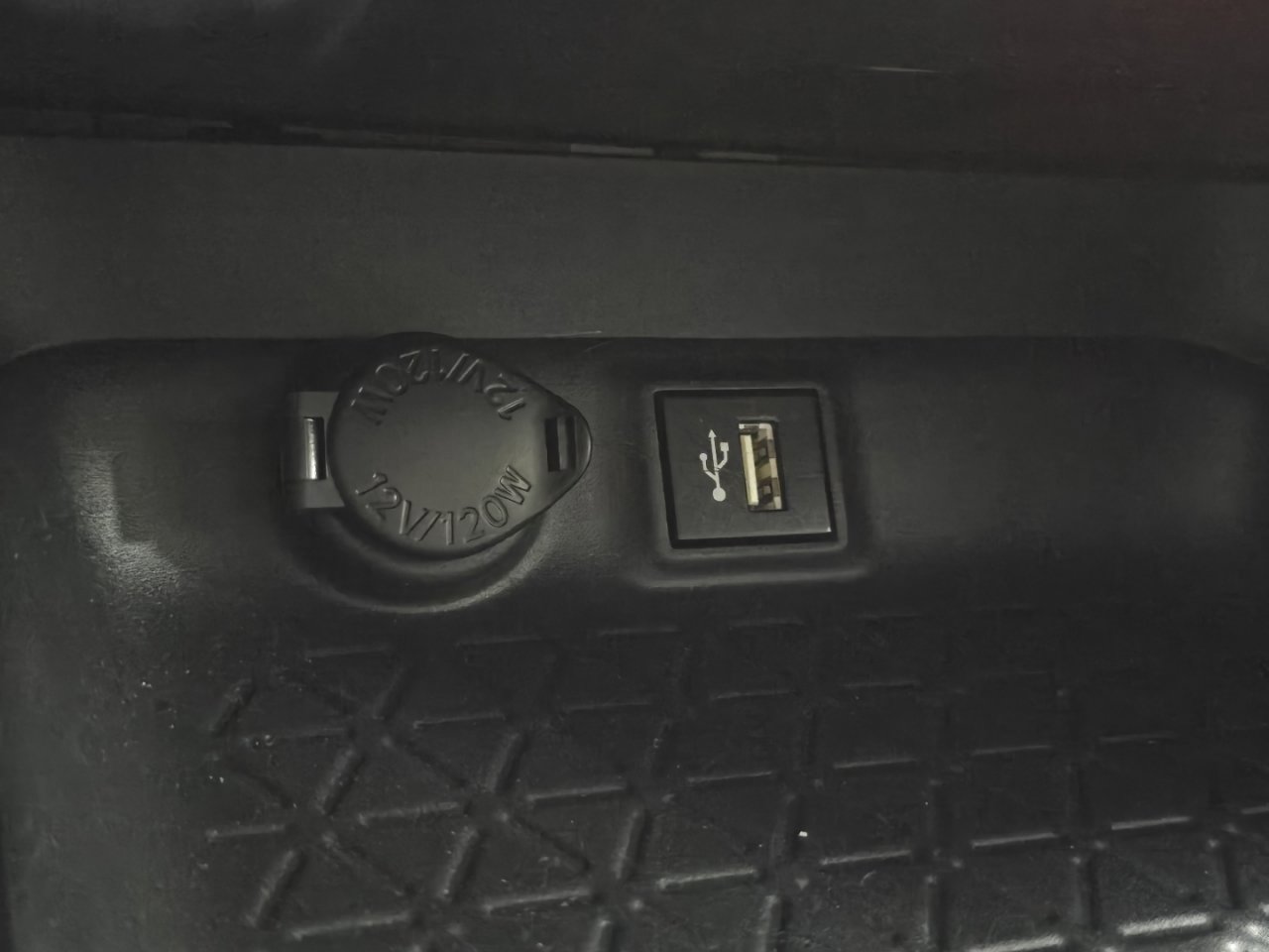 Certified 2024 Toyota RAV4 LE image 29