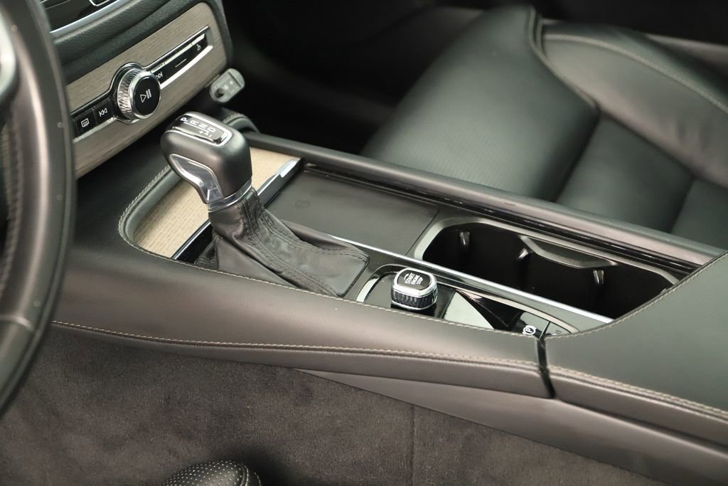 Used 2022 Volvo XC90 T6 Inscription w/ Advanced Package image 17