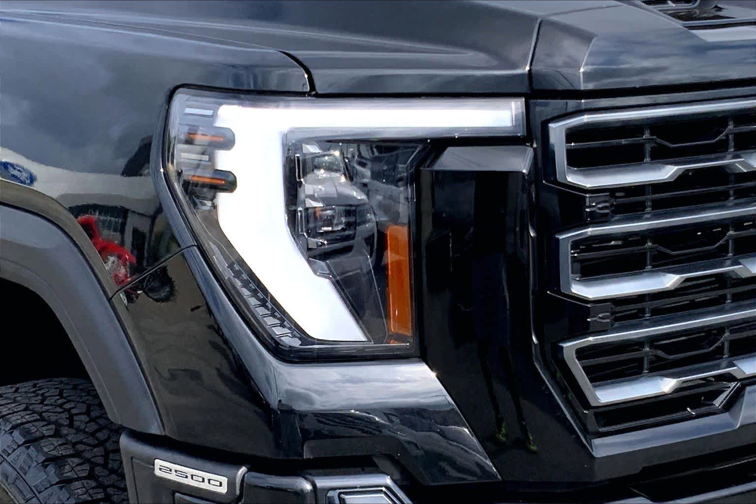 Used 2024 GMC Sierra 2500 AT4 w/ AT4 Premium Plus Package image 25