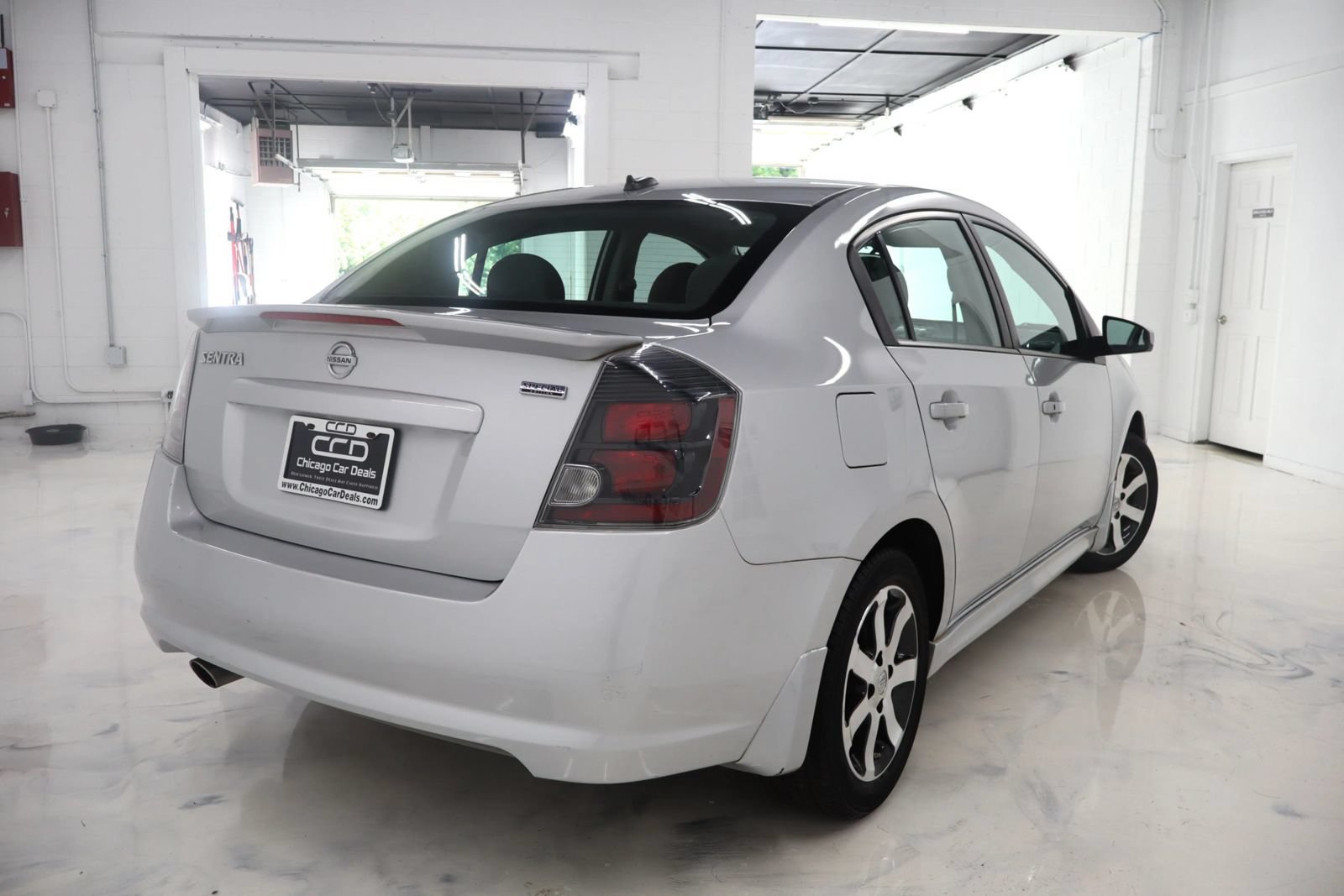 Used 2012 Nissan Sentra 2.0 SR w/ Special Edition Pkg FWD image 8