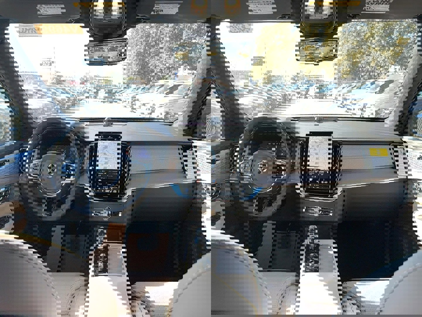 New 2026 Volvo XC90 T8 Ultra w/ Lounge Package image 18