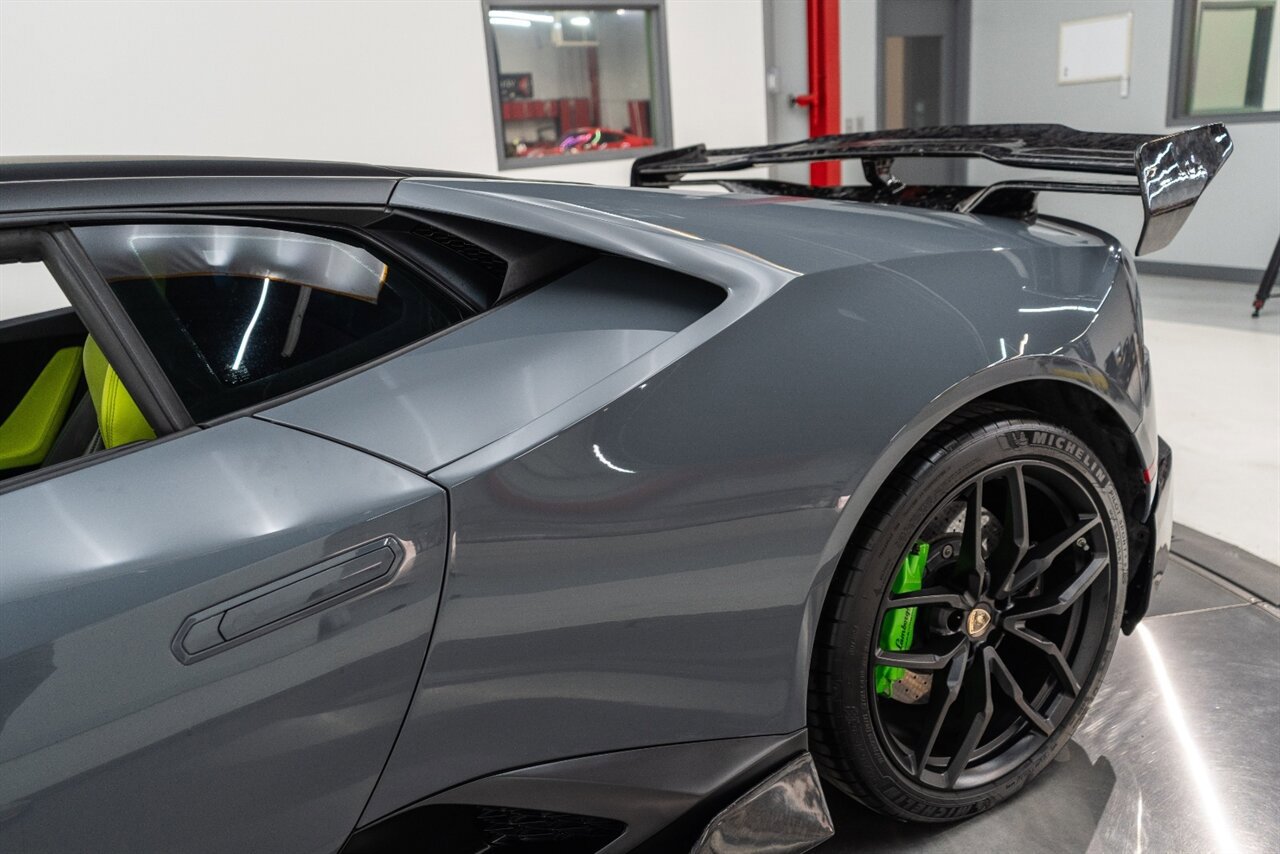 Used 2017 Lamborghini Huracan LP 610-4 AWD/4WD image 90