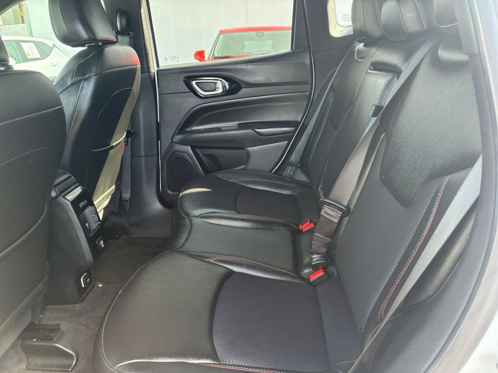 Used 2025 Jeep Compass Trailhawk w/ Trailer Tow Group image 24