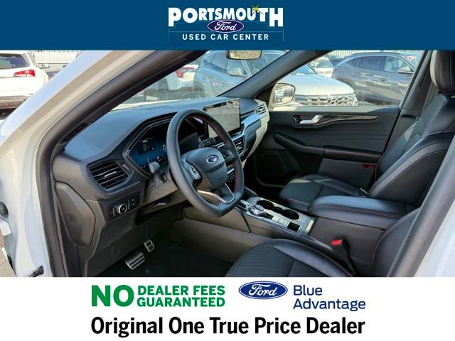 Certified 2023 Ford Escape ST-Line Select w/ Tech Pack #2 image 4