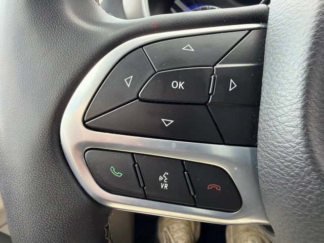 Used 2023 Chrysler Pacifica Touring-L FWD image 50