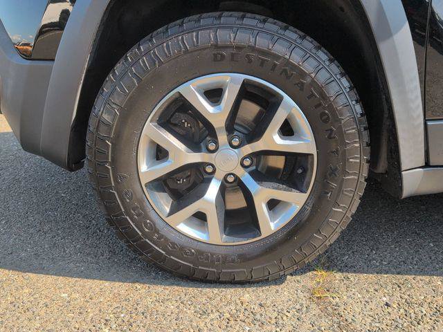 Certified 2018 Jeep Cherokee Trailhawk w/ Quick Order Package 27L AWD/4WD image 25