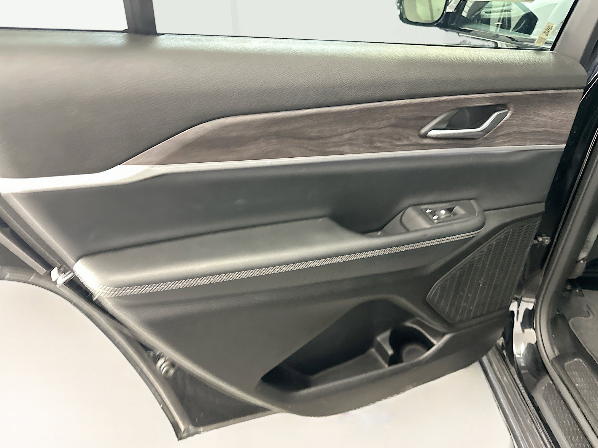 Used 2023 Jeep Grand Cherokee L Limited image 27