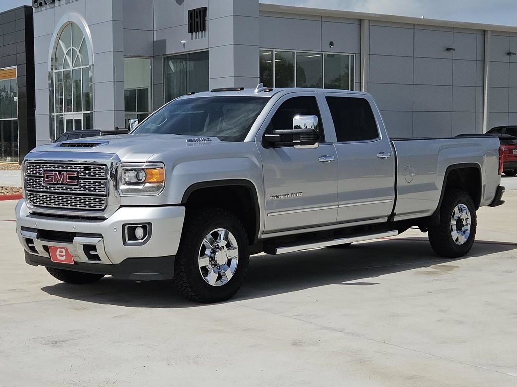 Used 2018 GMC Sierra 3500 Denali w/ Duramax Plus Package AWD/4WD image 3