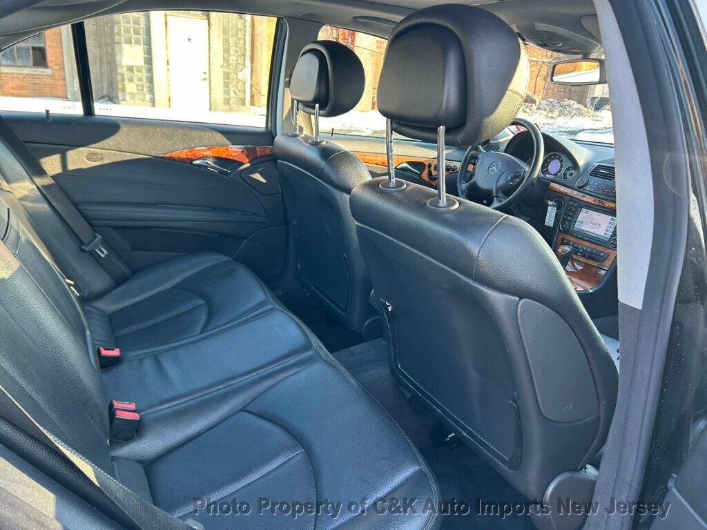 Used 2006 Mercedes-Benz E 320 CDI Sedan image 32