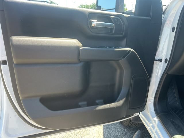 Used 2025 Chevrolet Silverado 2500 Custom w/ Custom Value Package AWD/4WD image 11
