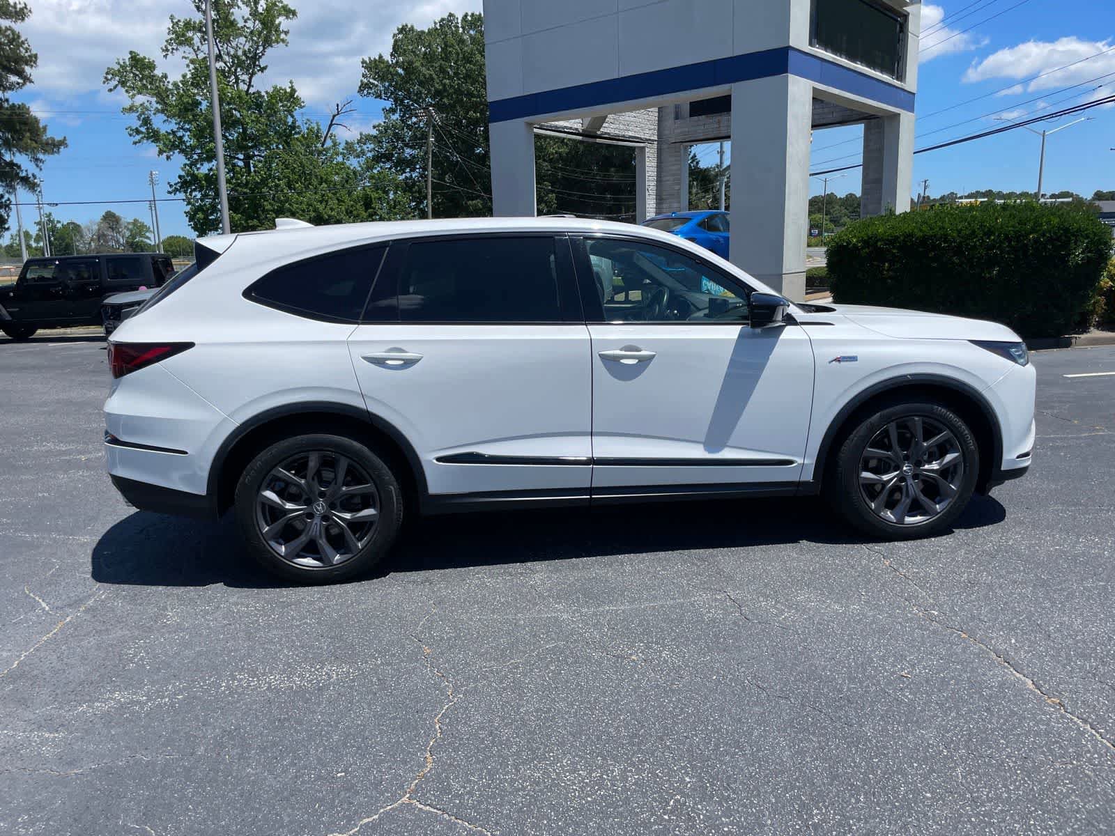 Used 2023 Acura MDX A-Spec AWD/4WD image 6