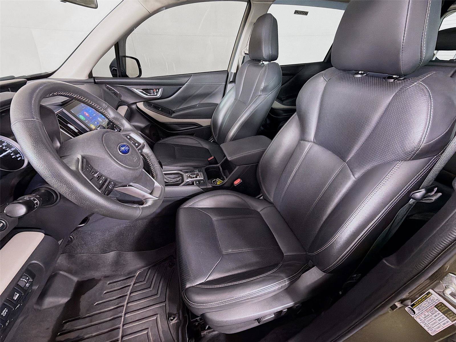 Used 2023 Subaru Forester Limited AWD/4WD image 2