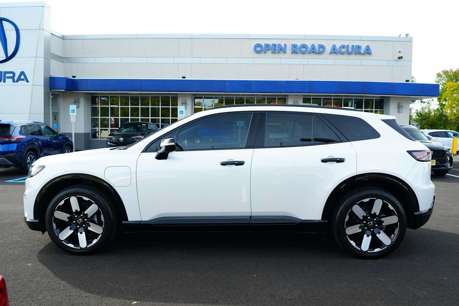 Used 2025 Honda Prologue Elite image 4
