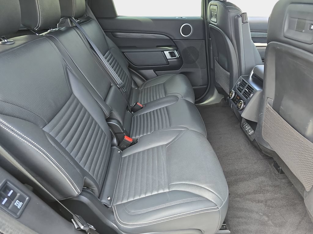 Certified 2023 Land Rover Discovery S R-Dynamic AWD/4WD image 11