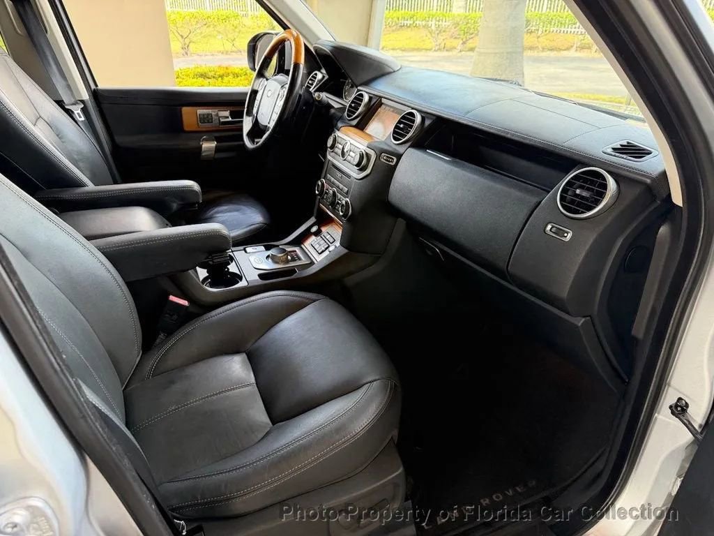 Used 2015 Land Rover LR4 HSE LUX image 38