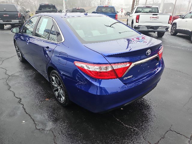 Used 2015 Toyota Camry LE image 9
