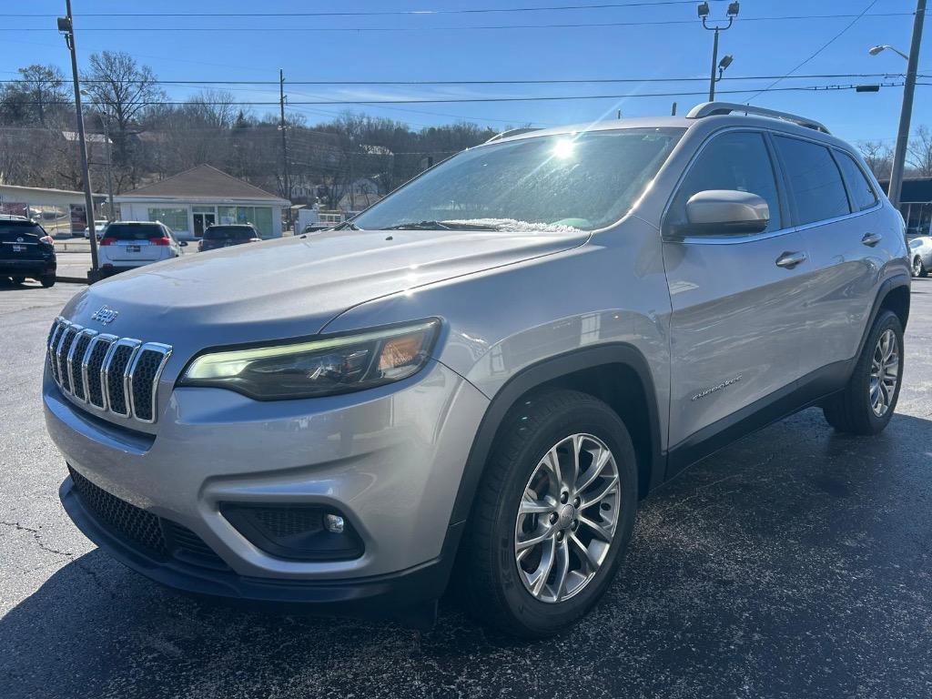 Used 2019 Jeep Cherokee Latitude Plus image 4